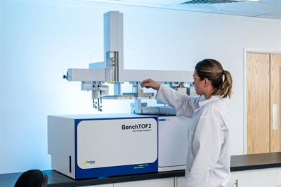 BenchTOF2 with Centri extraction and enrichment platform